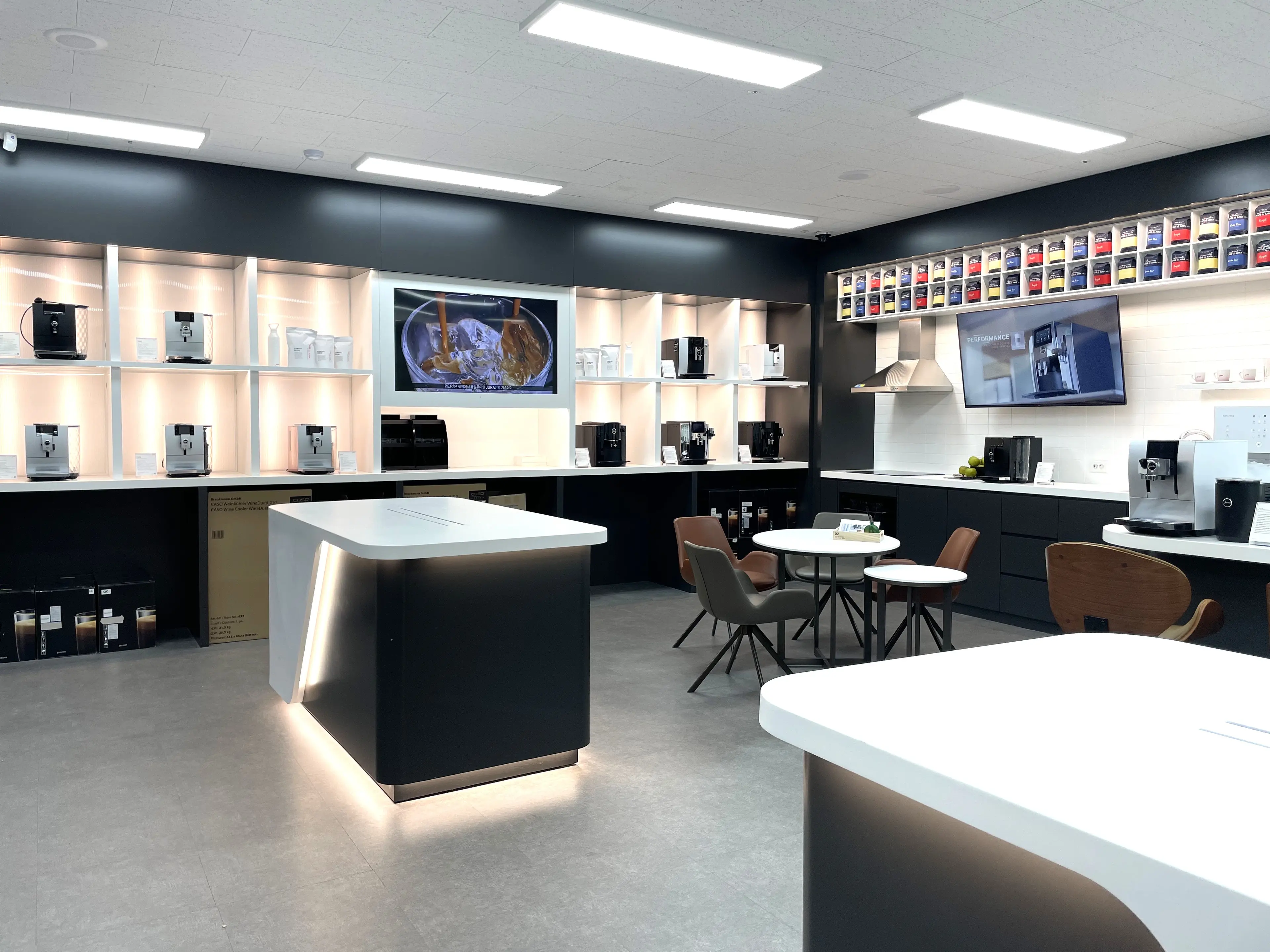 알라카르테 중부지사 매장 전경